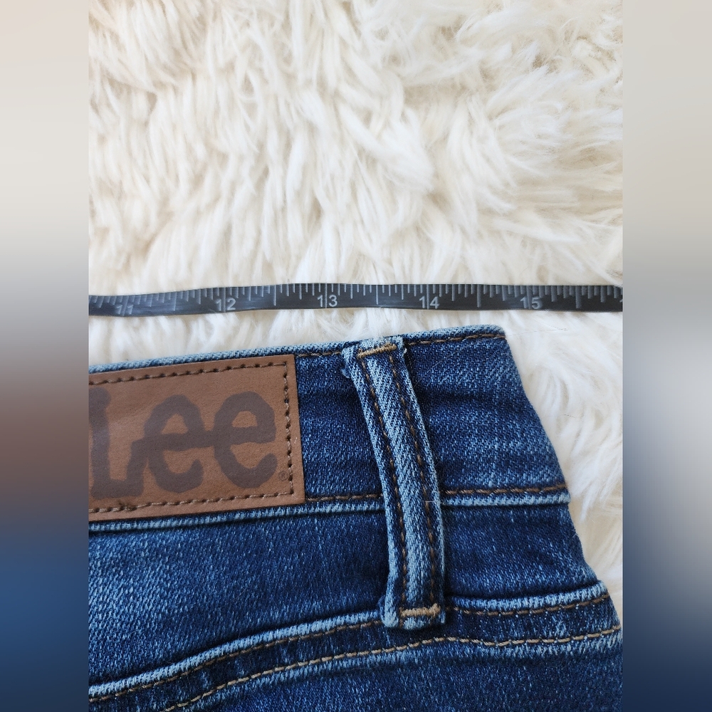 Lee Women's Midrise Regular Fit Bootcut Jeans Size 10 - Picture 9 of 10
